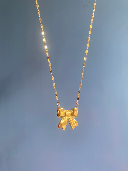 Bow necklace