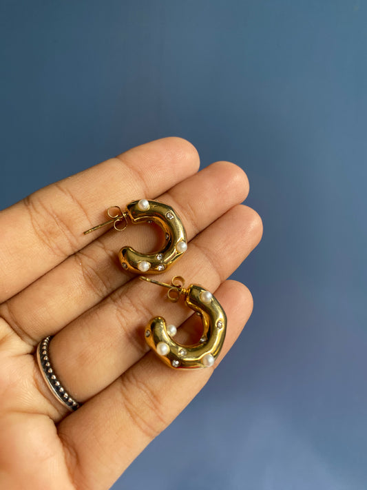 Pearl hoop